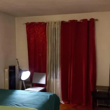 Alloggio in famiglia Equipee Et Meublee- Porte Des Lilas Parigi